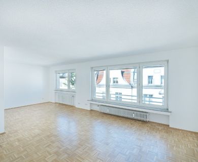 Düsseldorf-Oberkassel: Helle 3-Zimmer-Balkonwohnung in Rheinnähe!