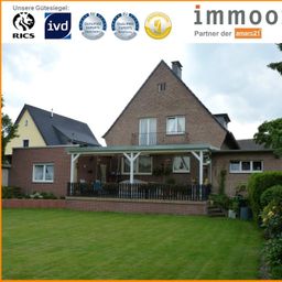 — Bewertung! — Gutachten Zweifamilienhaus mit zwei Garagen