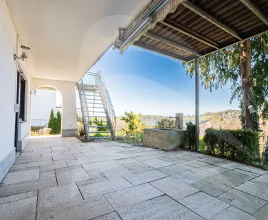 Großzügiges Zweifamilienhaus mit herrlichem Ausblick über Hauzenberg