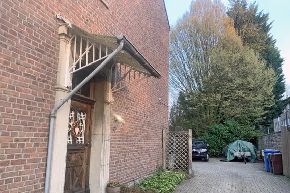 Renovierte Dachgeschosswohnung mit Klimaanlage in zentraler Lage von Kaldenkirchen