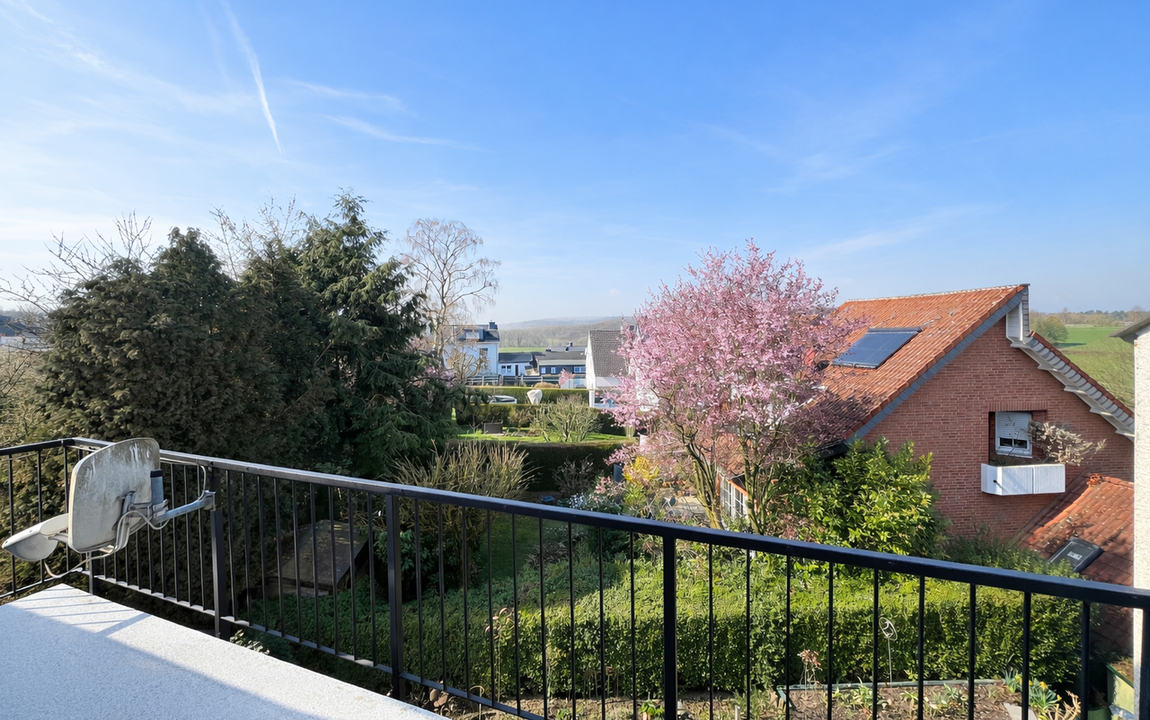 4-Zi.-ETW mit Balkon, Tageslichtbad, Gäste-WC, Stellplatz u. Dachstudio am Kuhlerkamp