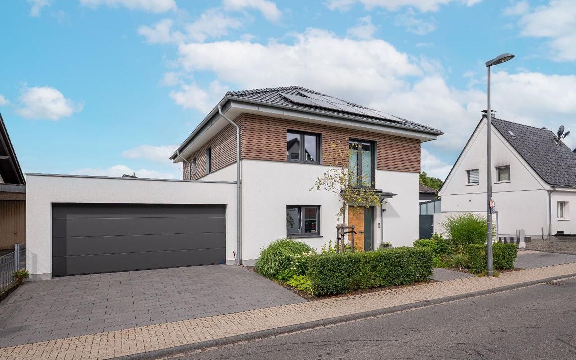 Wohntraum in Spich- Luxeriöses Einfamilienhaus mit Einliegerwohnung – KfW55