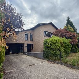 Raumwunder in Lichtenberg – Großzügiges Zweifamilienhaus mit viel Potenzial