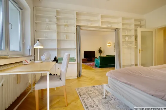 Möblierte 3-Zimmer-Wohnung mit Balkon und Einzelgarage, schöne und zentrale Lage in Düsseldorf