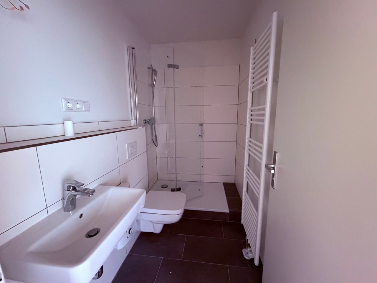 Frisch saniert & bezugsfertig: 2-Zimmer-Wohnung mit Balkon - Foto 5