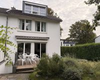 Rückansicht mit Terrasse