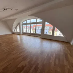 Helle 4-Zimmer Wohnung in Prenzlauer Berg!