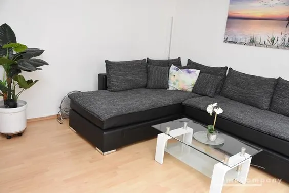 Zentrum, Modern möblierte Erdgeschoss-Wohnung in zentraler Lage