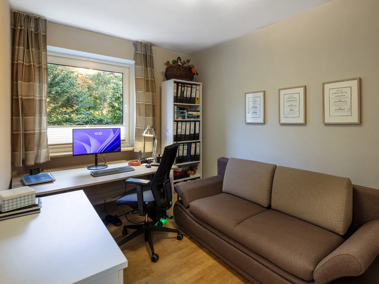 Büro oder Kinderzimmer