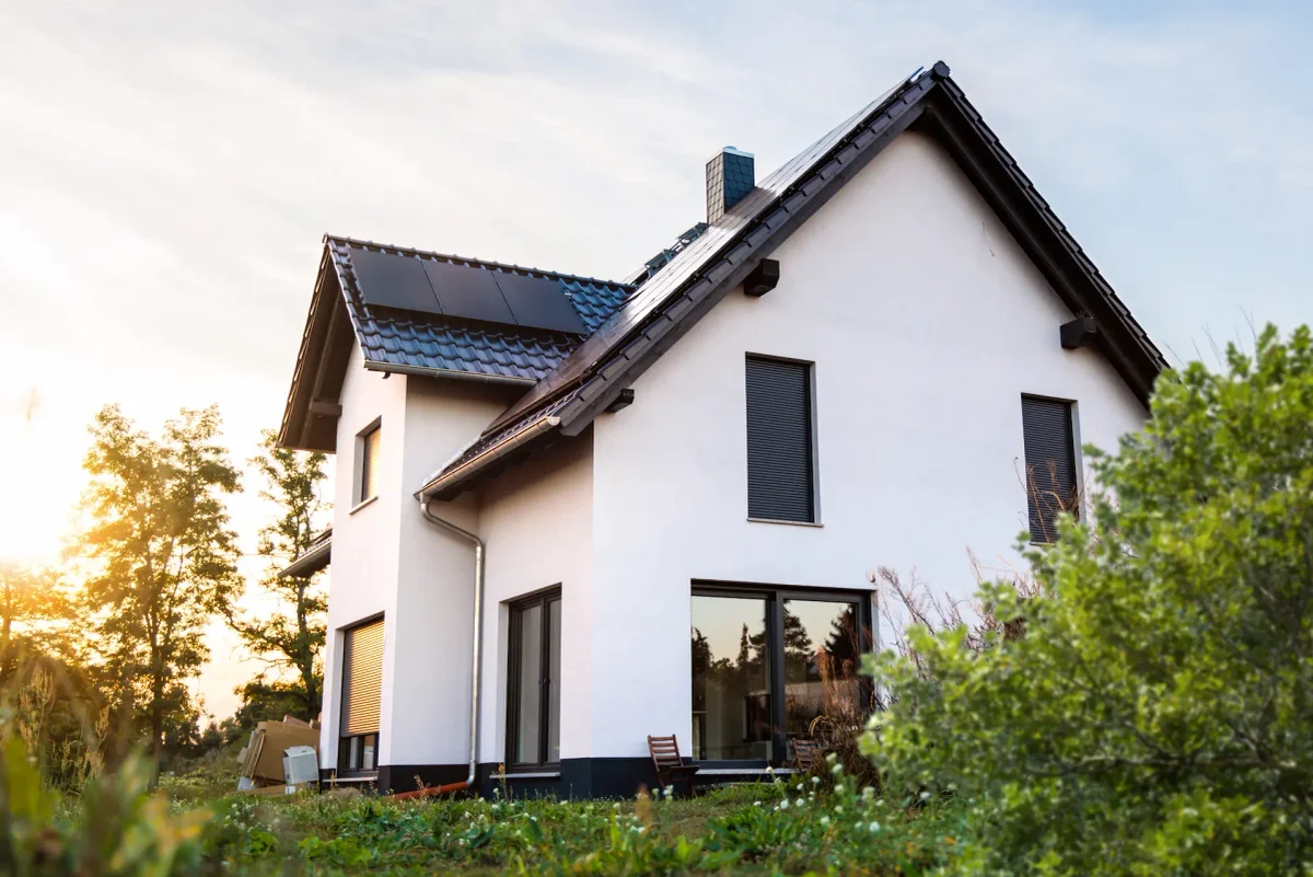 Einfamilienhaus mit Solaranlage und Garten