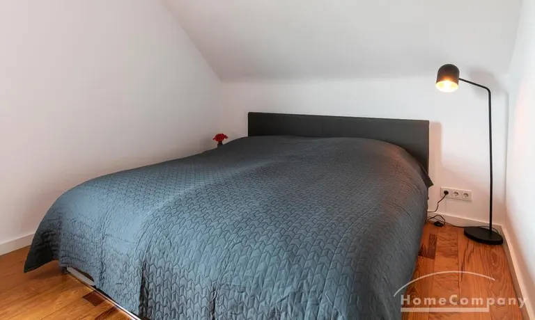 gro&szlig;es Schlafzimmer