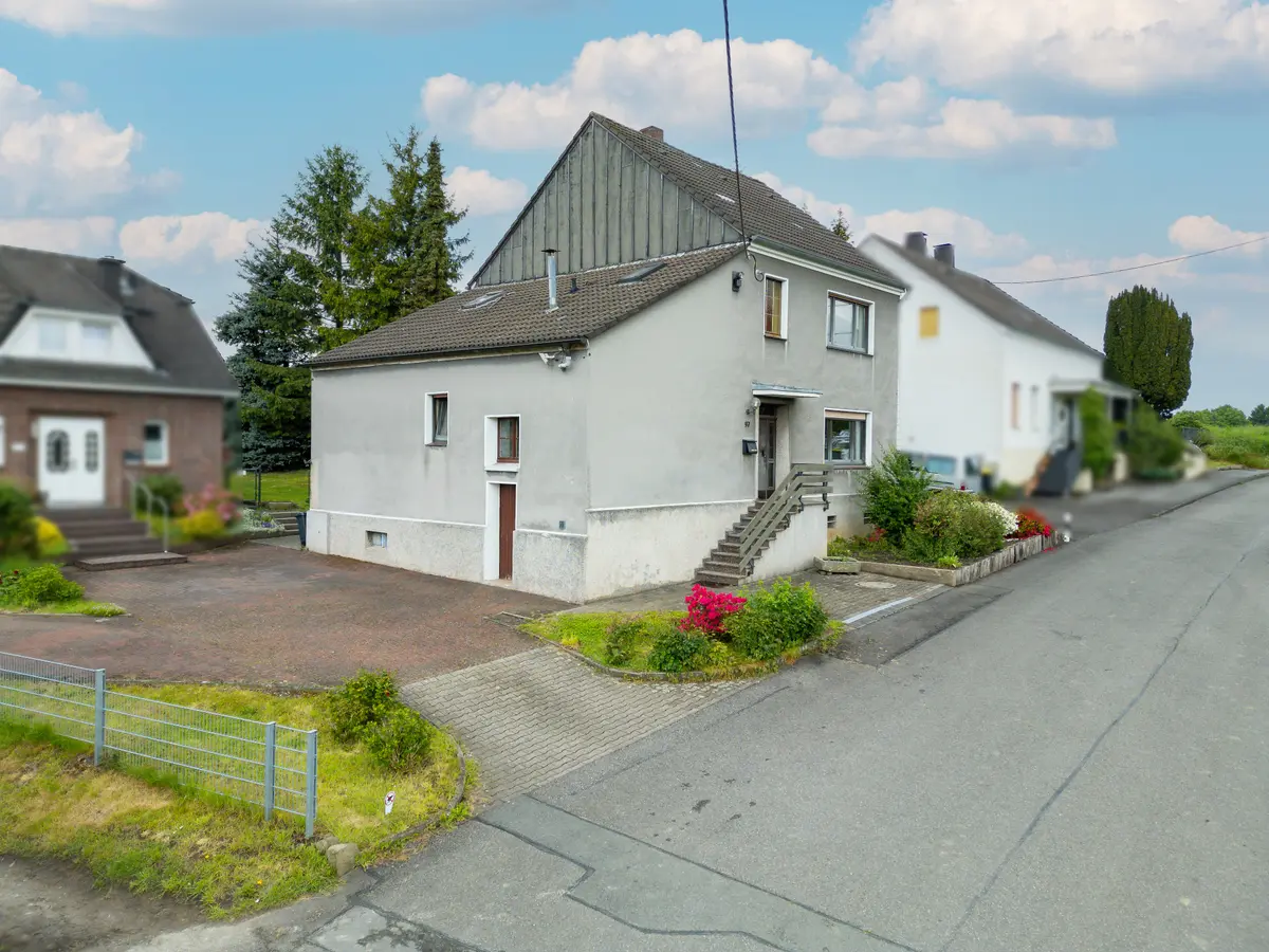 Haus Vorderansicht 