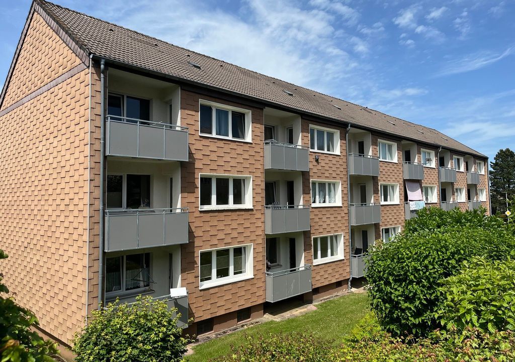 Topsaniert 4 Zimmer Wohnung mit Einbauküche und Balkon ab 01.09.2026