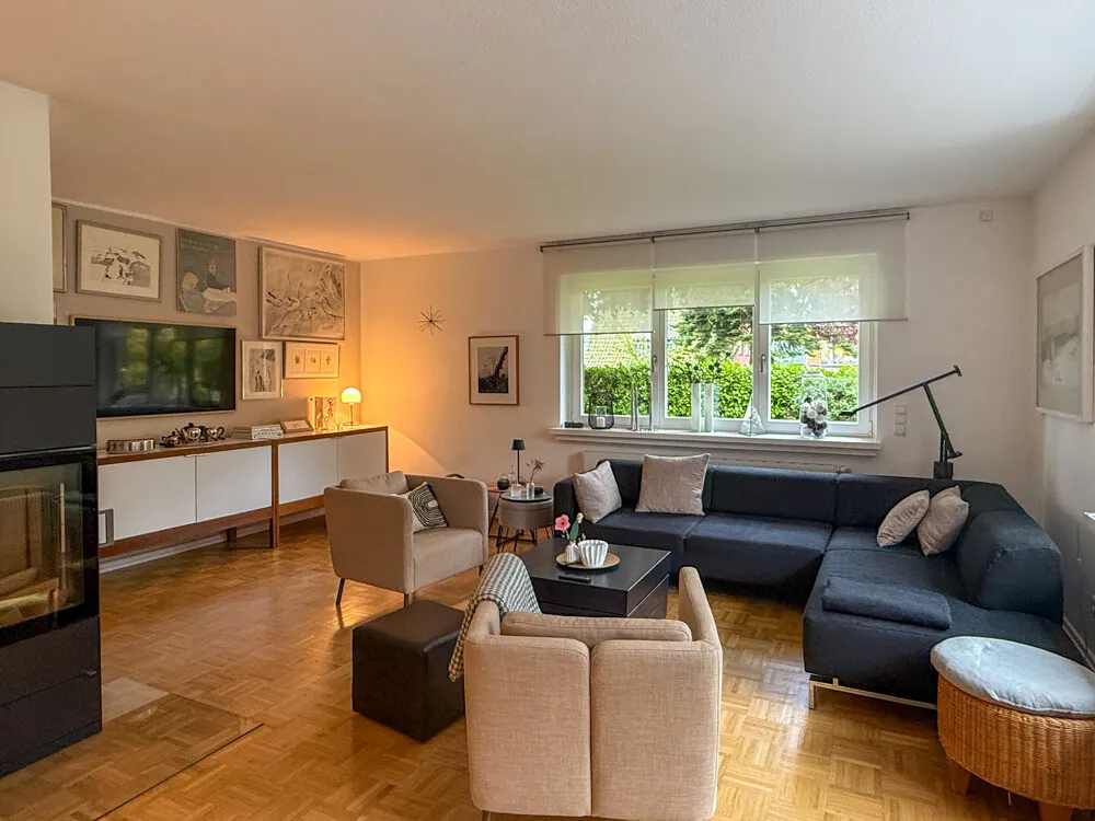 .Wohnzimmer mit Kamin