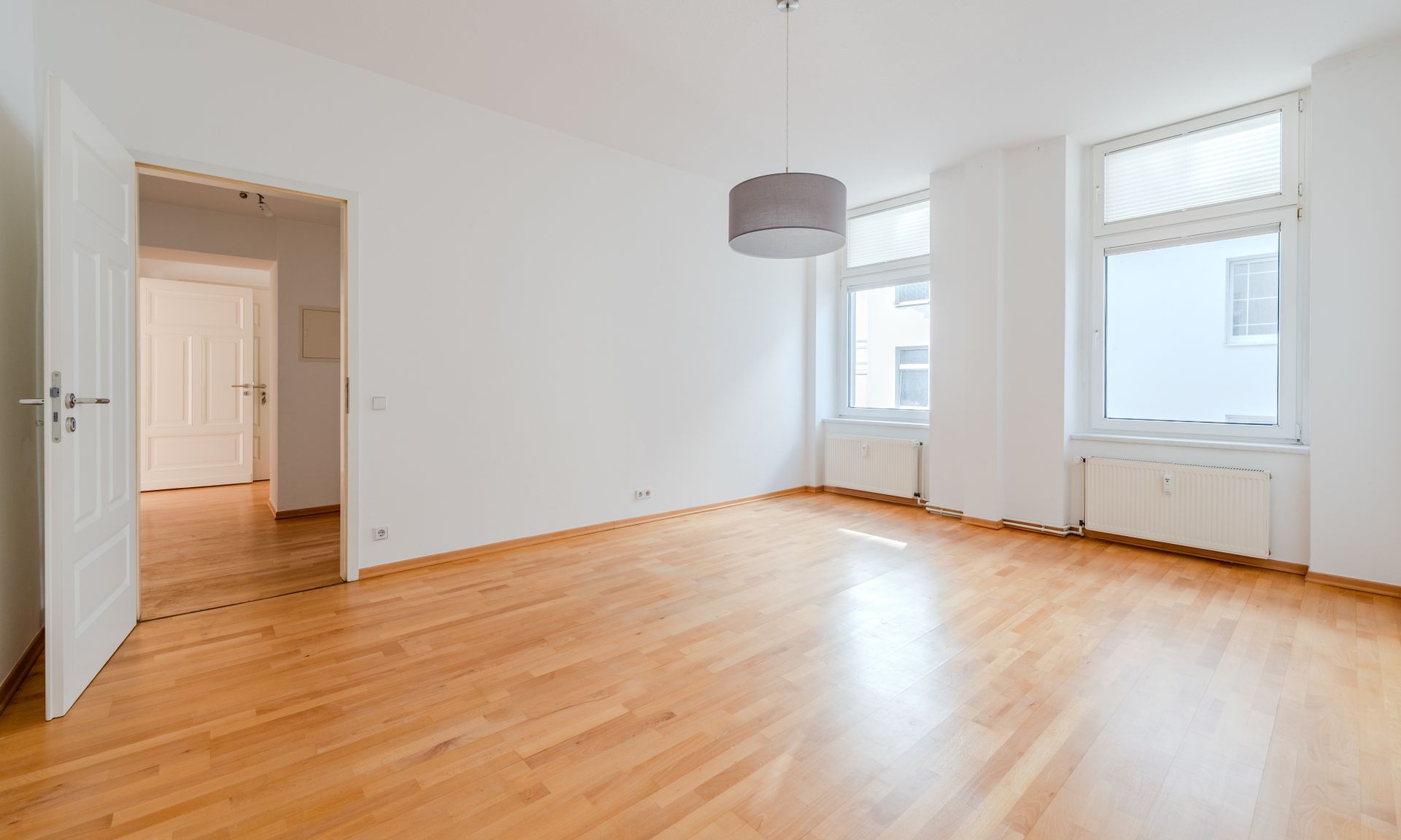 Helle Wohnung in begehrter Akazienkiez-Lage – provisionsfrei & sofort bezugsfrei !