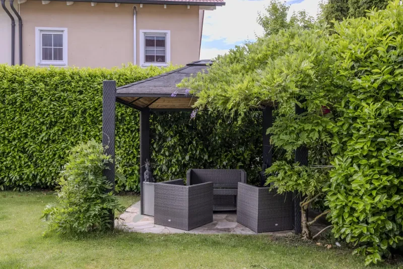 Pavillon im Garten
