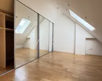 Zimmer mit Einbauschrank