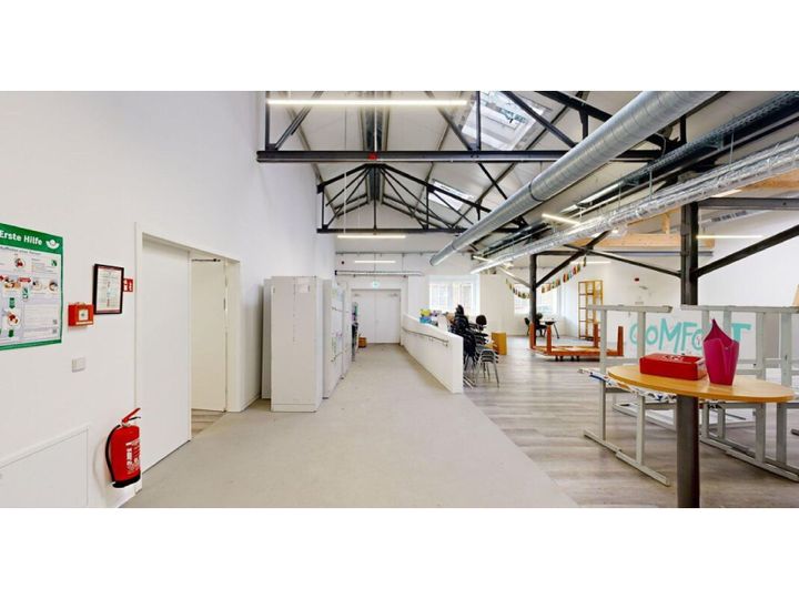 Renovierte Büroetage zur sehr vielseitigen Nutzung !