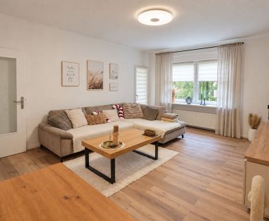 Gepflegte ca. 67m² große 3-Zimmer-Wohnung mit Balkon, Einbauküche und Tageslichtbad - Foto 2