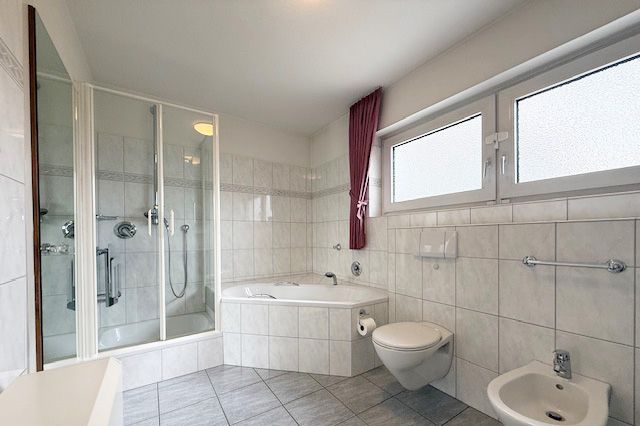 Dusch- und Wannenbad