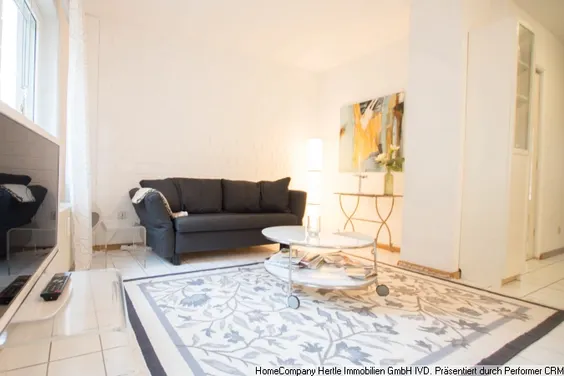 Stilvoll möbliertes Singleapartment mit Balkönchen für 6-12 Monate im Zentrum von Freiburg