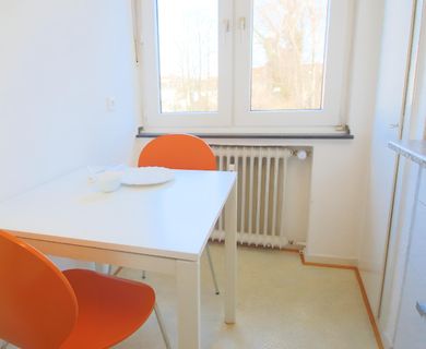 HELLES MÖBELIERTES APARTMENT MIT BALKON NÄHE GERICHT KREFELD - Foto 3