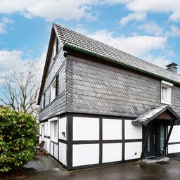 Für Fachwerkliebhaber  Gemütliches, modernisiertes Einfamilienhaus in schöner Lage