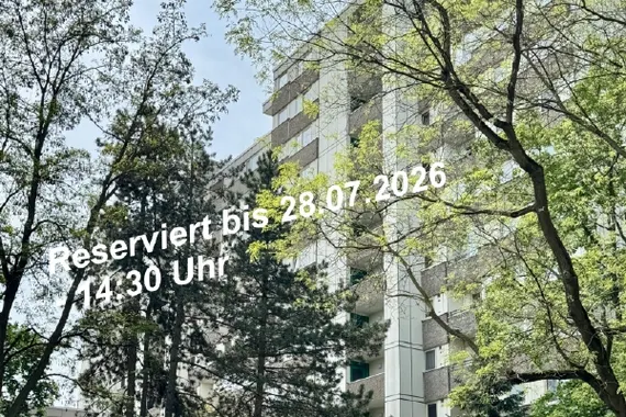 Provisionsfrei: Helle Eigentumswohnung mit Garagenstellplatz in Berlin Zehlendorf