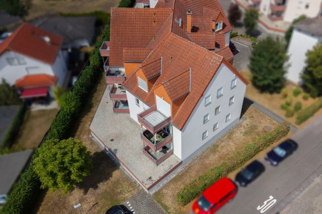 Seitenansicht zur Straße