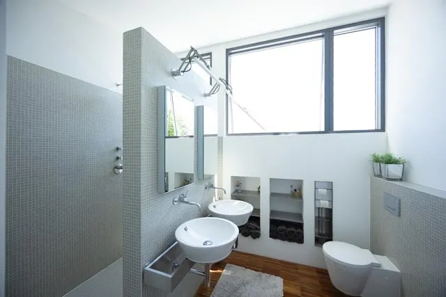 Elternbad mit begehbarer Dusche