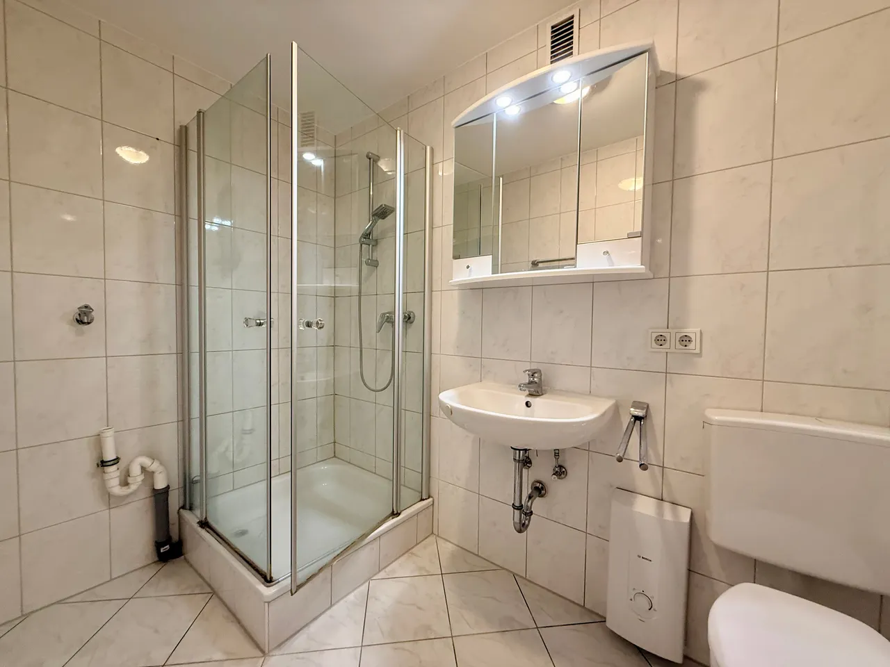 MA – Oststadt – frisch renovierte 2 ZKD/Balkon-Wohnung - Photo 5