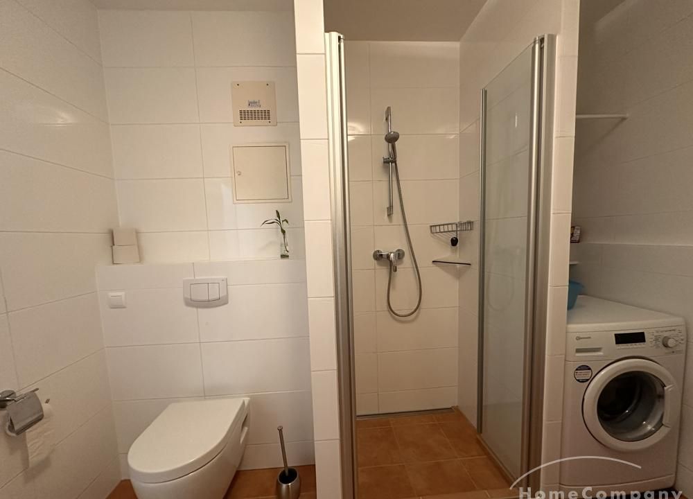 Duschbad mit Waschmashiene