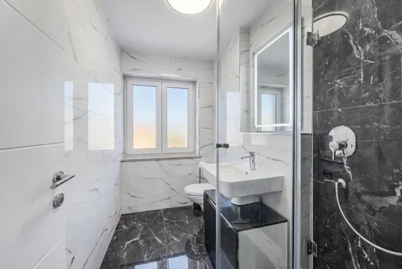 Badezimmer im Erdgeschoss