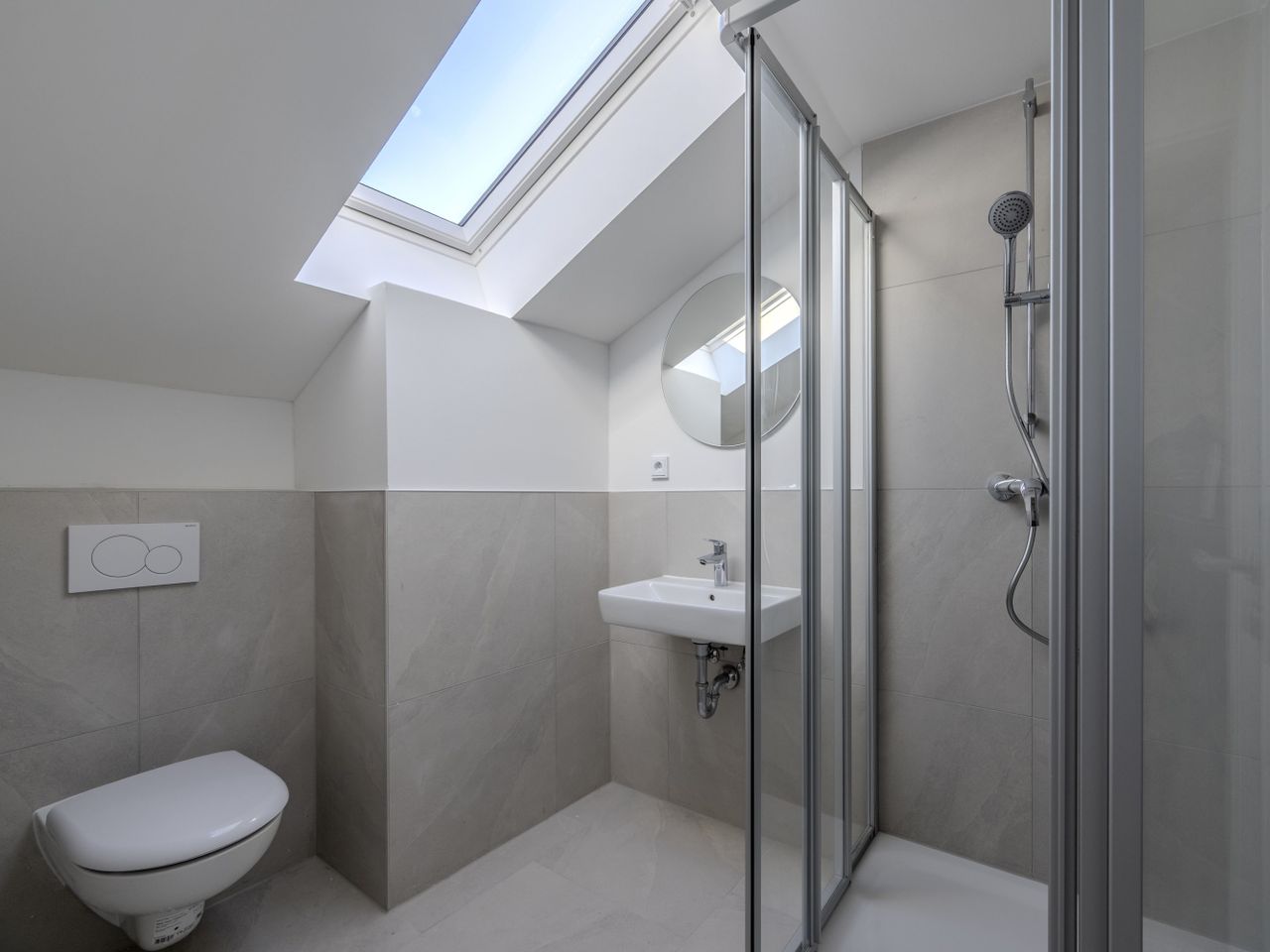 Duschbad im Dachgeschoss