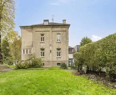 Essen-Kettwig/Heiligenhaus: Bezugsfreies Dreifamilienhaus mit Büro und Ausbaureserve