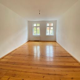 Kompakter Altbau in ruhiger Kiez-Lage !