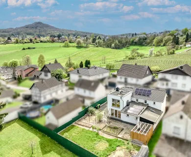 *provisionsfrei* Modernisiert & großzügig – Einfamilienhaus mit Garten und vielen Extras