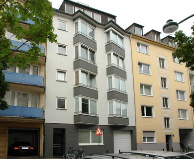 Düsseldorf-Friedrichstadt: Helle 5 Zi.-Eigentumswohnung mit Balkon in direkter Nähe zur Königsallee!