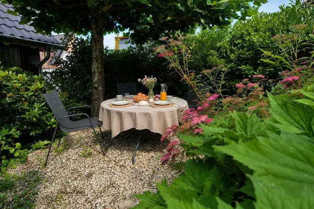 Lauschig vor dem Haus