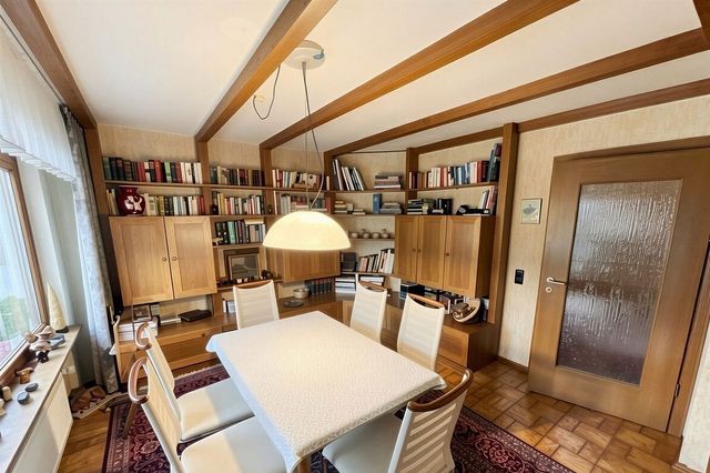 Hauptwohnung Esszimmer - (KI generiert)