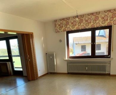 Großzügige Wohnung mit Garten, Garage und verglastem Freisitz - Foto 2