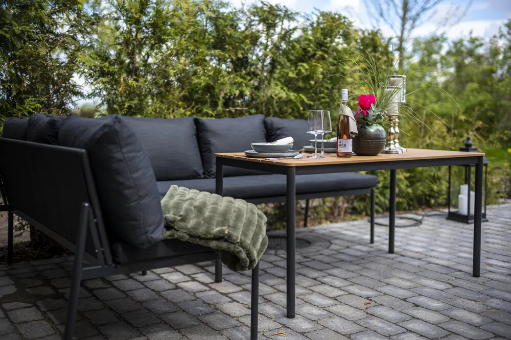 .die Terrasse mit Blick ins Grüne