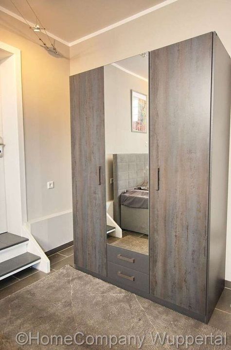 Kleiderschrank
