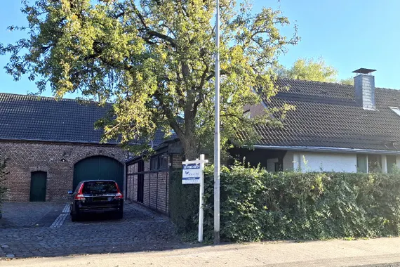 Charaktervolles Wohnhaus mit Fachwerk, großem Potenzial und einzigartigem Wohnambiente in St. Tönis