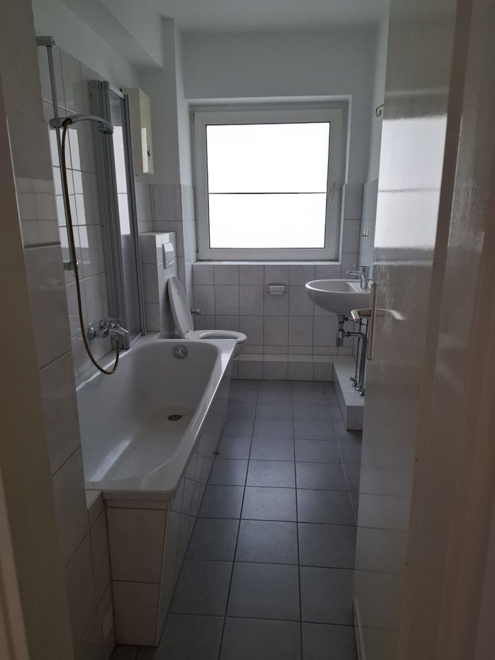 Gepflegte Erdgeschosswohnung mit 3 Zimmern und guter Infrastruktur - Photo 4