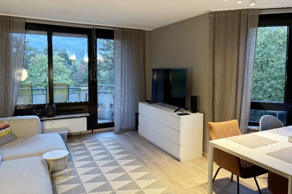 Düsseldorf-Niederkassel - Prima ausgestattete Balkonwohnung!!