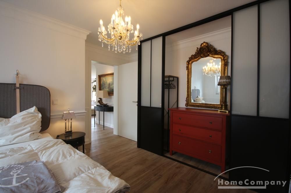 Schlafbereich mit begehbaren Kleiderschrank