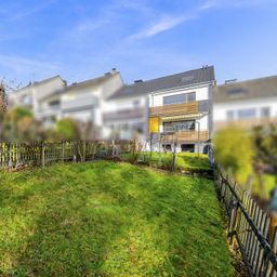Provisionsfreies Reihenmittelhaus mit Sonnengarten im beliebten Ronsdorf