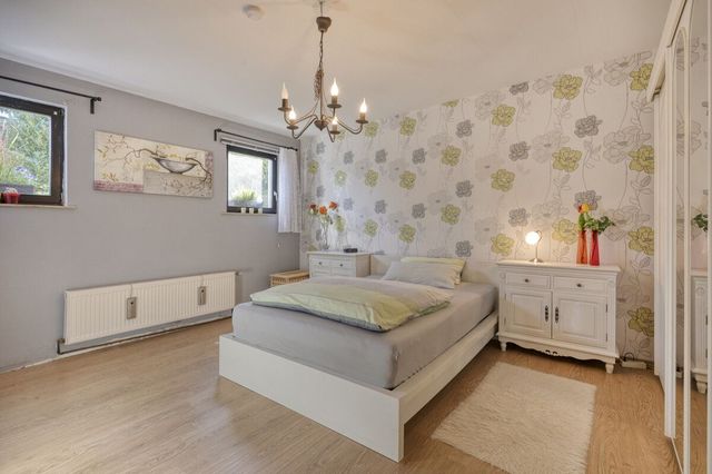 Schlafzimmer I EG