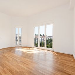 Hoch hinaus: Elegantes Penthouse mit Panorama und viel Licht